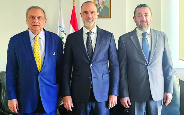 حبيب يُطلع رسامني على مشاريع مصرف الإسكان بعد رفع رأسماله