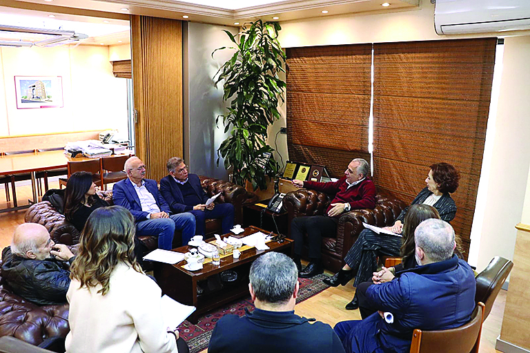 زيادة معاينة الأطبّاء على نار حامية وضرورة تقسيط إشتراكات الضمان