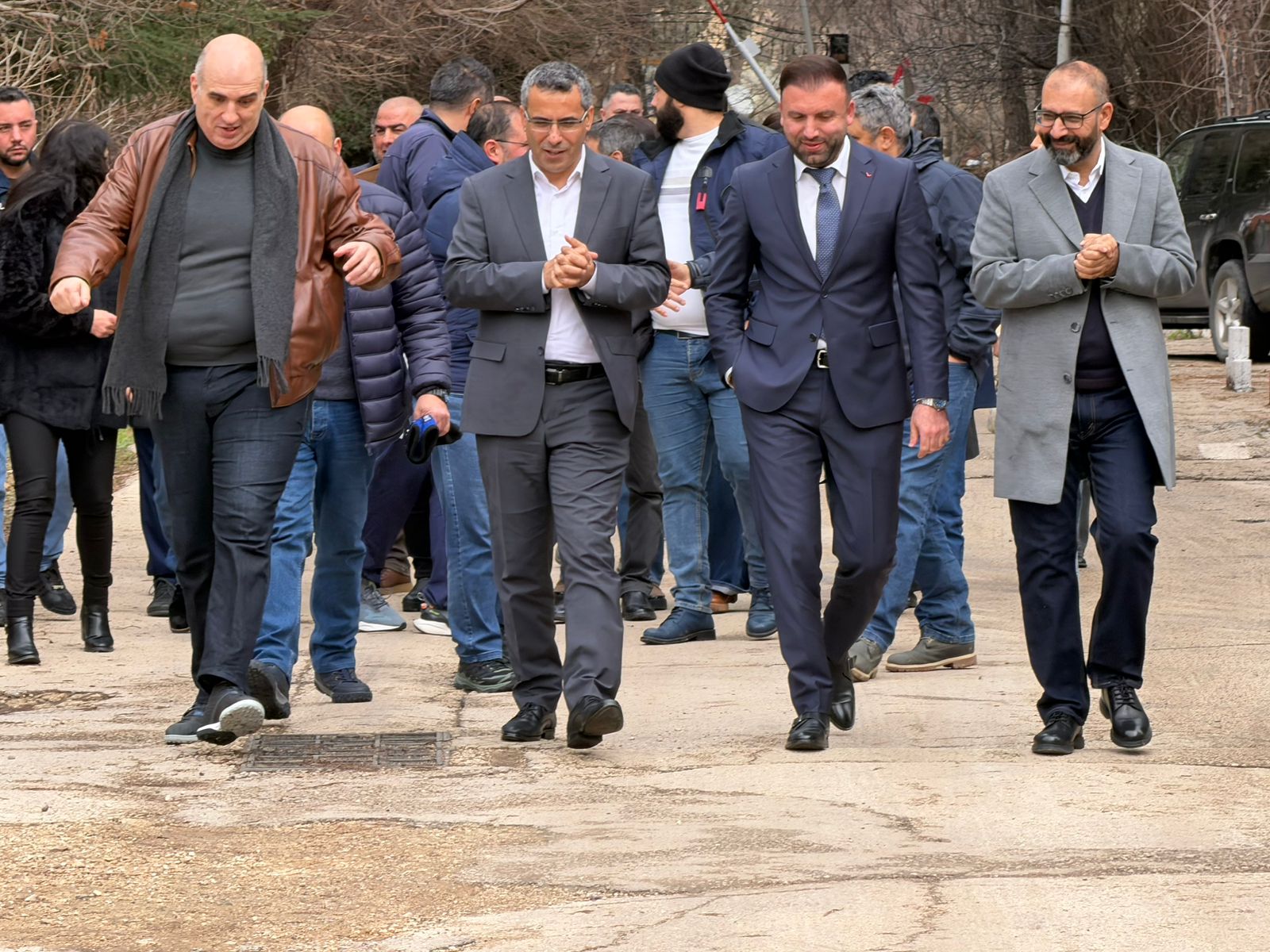 هاني زار مصلحة الابحاث الزراعية مهنئاً وجاد شعيا: ثقتنا به كبيرة جداً