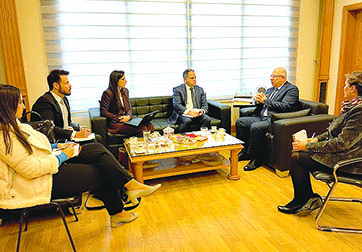 حيدر يلتقي وفد البنك الدولي.. ويرأس اجتماع 