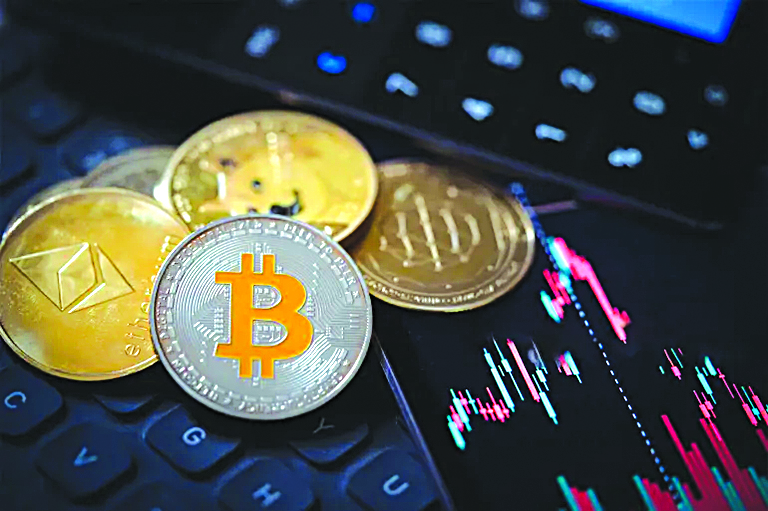 بتكوين تتعثر بعد تعافٍ طفيف وسط حذر في سوق الخيارات