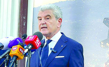 عيسى الخوري خلال حفل تكريمي للمدير العام الجديد: آن الأوان ليكون القطاع العام محفزاً للقطاع الخاص