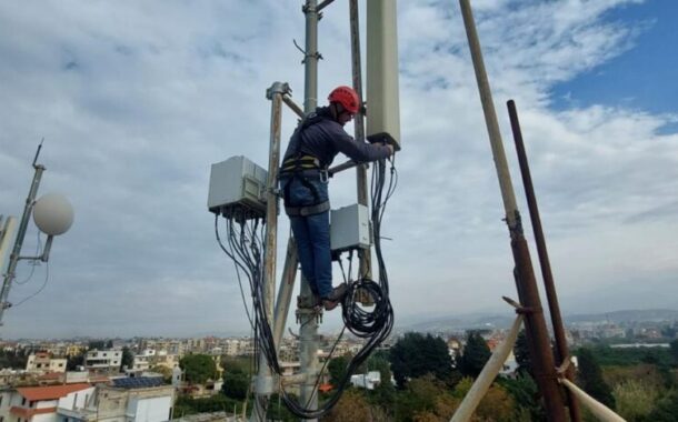 الاتصالات كخط دفاع: مقاربة 