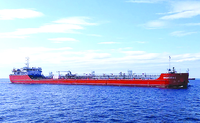 روسيا تسارع لجني ثمار ارتفاع أسعار النفط وتعليق العقوبات