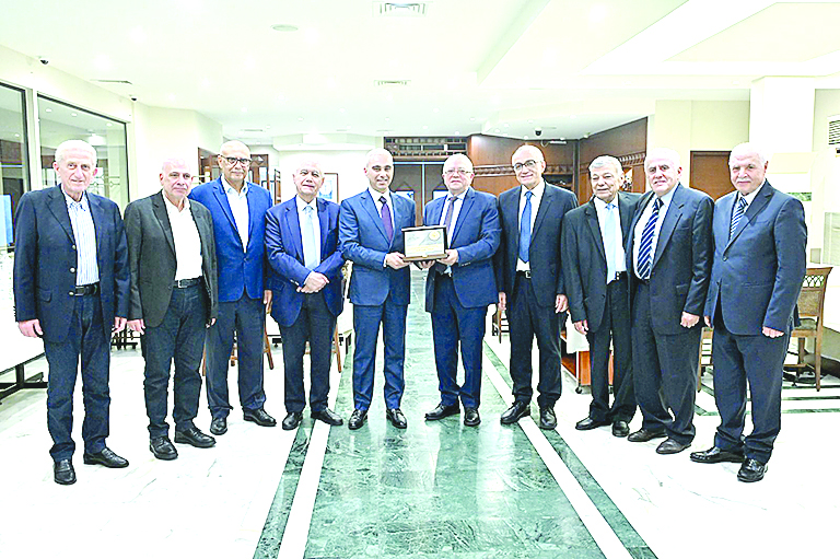 تكريم قنصلي مصر السلف والخلف