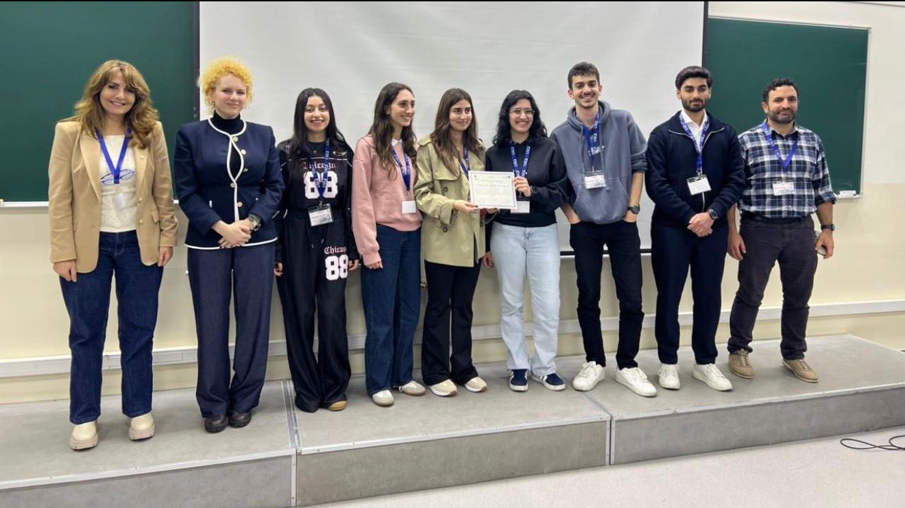 شباب لبناني يطوّر لوحة قيادة وطنية للذكاء الاصطناعي