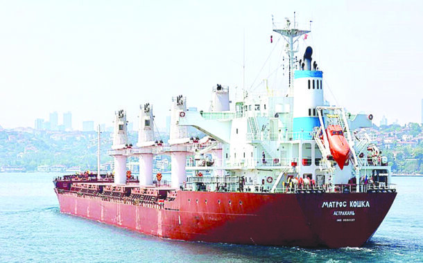 تدفّق النفط عبر خط 