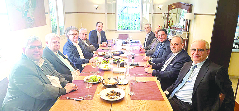 زمكحل يؤكد أهمية تنويع المخاطر في زمن عدم اليقين خلال لقاء حواري