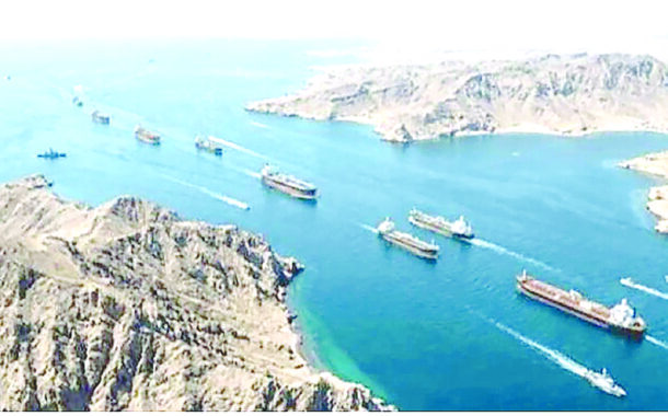  مالكو السفن يترقبون تفاصيل اتفاق فتح مضيق هرمز لإخراج 800 سفينة عالقة