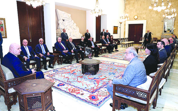 حبيب يسلّم رئيس الجمهورية اليوبيل الذهبي لمصرف الإسكان