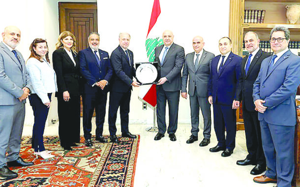عون يؤكد أهمية قطاع التأمين في لبنان