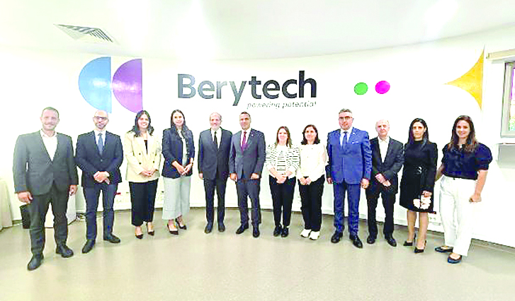 نزار هاني يزور Berytech ويؤكد: بناء اقتصاد زراعي حديث قائم على الابتكار والاستثمار