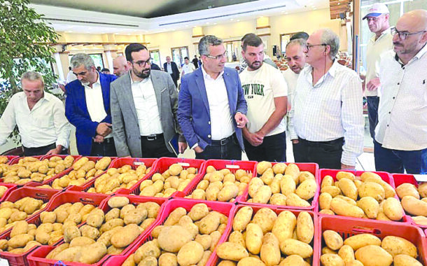 إطلاق صنف البطاطا الجديد “فاجا” في سرعين برعاية الوزير هاني وبمبادرة من النائب ضاهر