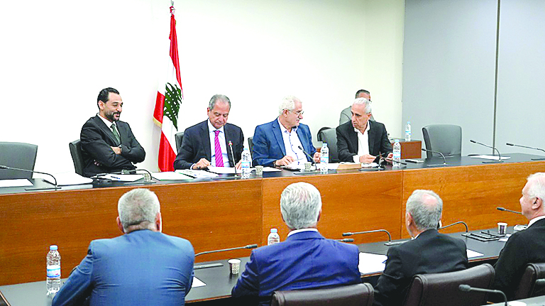 لجنة الاشغال العامة ناقشت موضوع إستيراد النفط وأسعار المحروقات