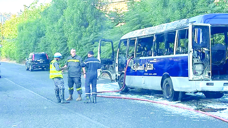 إحتراق حافلة على أوتوستراد جونية وقتيلان و7 جرحى في حوادث سير