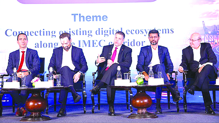 إدارتا مرفأي بيروت وطرابلس وقعتا إعلان 