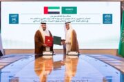 السعودية والإمارات تمهدان لربط الكهرباء وسكك الحديد