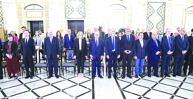 سلام خلال لقاء لـ «تطوير النقل المشترك في لبنان»: خطة لشبكة حديثة ومنتظمة