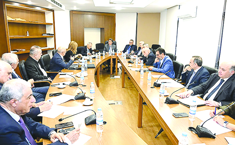 تحفظ «الخارجية» واعتراض للجالية على «الازدواج الضريبي مع كندا»